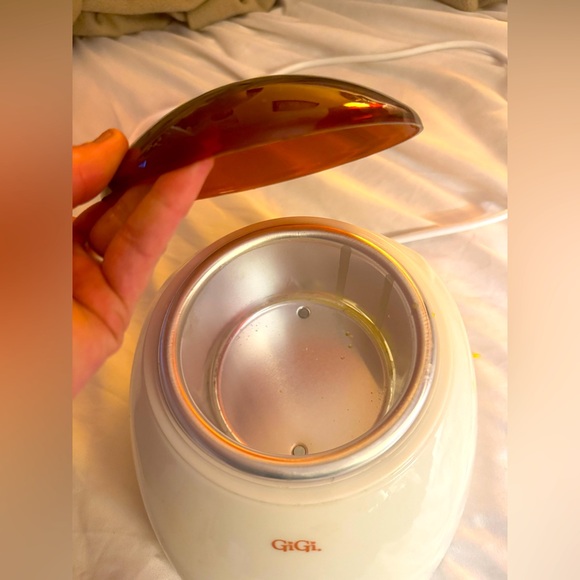 GiGi Wax Warmer with Brown Lid - Picture 5 of 9